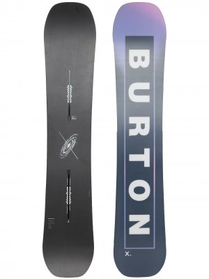 Сноуборд Custom X с логотипом Burton AK. Цвет: черный