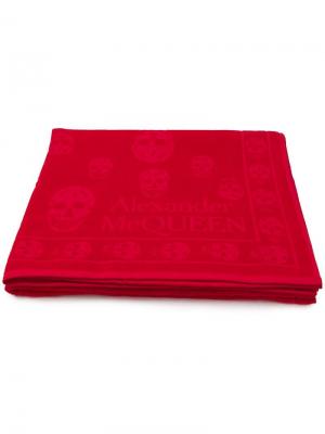Пляжное полотенце с логотипом Alexander McQueen. Цвет: красный
