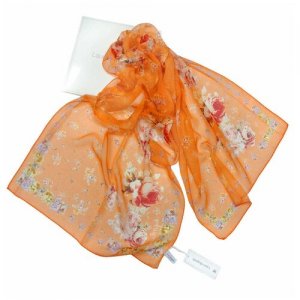 Шелковый шарф с цветочками 821477 Laura Biagiotti. Цвет: бежевый