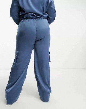 Эксклюзивные атласные широкие брюки I Saw It First Plus синего цвета Curve. Цвет: синий