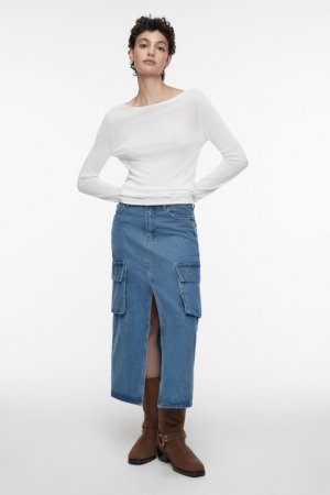 Юбка миди джинсовая прямая с карманами карго befree. Цвет: голубой