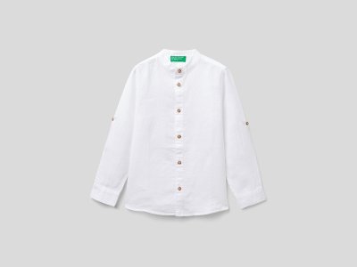 Рубашка из смесового льна Benetton. Цвет: белый