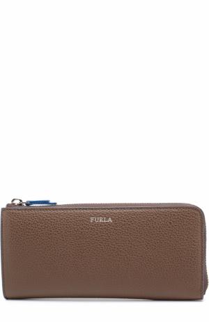 Кожаное портмоне на молнии с отделениями для кредитных карт и монет Furla. Цвет: коричневый