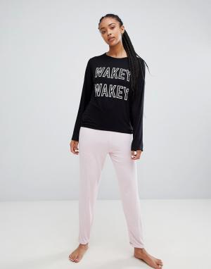Пижамный комплект с футболкой надписью wakey и шортами Adolescent Clothing. Цвет: мульти