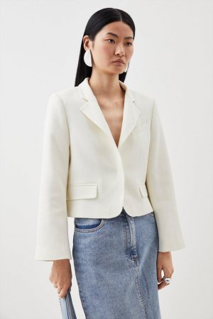 Приталенный пиджак из фактурного крепа с вырезом , белый Karen Millen