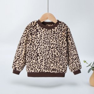 Для девочек Плюшевый пуловер с леопардовым принтом SHEIN. Цвет: многоцветный