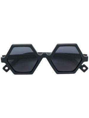 Солнцезащитные очки в шестиугольной оправе Pawaka. Цвет: черный