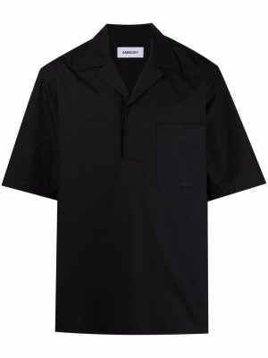 Рубашка с короткими рукавами и вышитым логотипом AMBUSH. Цвет: черный