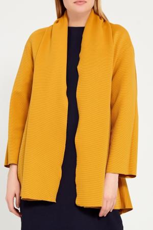 Желтое пальто-накидка из текстурированной ткани Cyrille Gassiline. Цвет: желтый