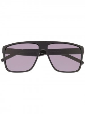 Солнцезащитные очки в массивной оправе Tommy Hilfiger. Цвет: черный