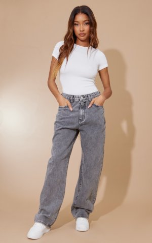 Постиранные серые джинсы-бойфренды с поясом сзади PrettyLittleThing