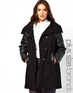 Шерстяное пальто со стегаными рукавами в кожаном стиле Carmakoma. Цвет: черный