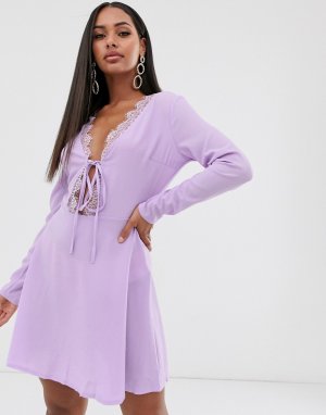 Сиреневое короткое приталенное платье с кружевной отделкой -Фиолетовый Missguided