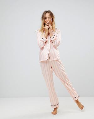 Атласная пижама в полоску Loungeable. Цвет: розовый
