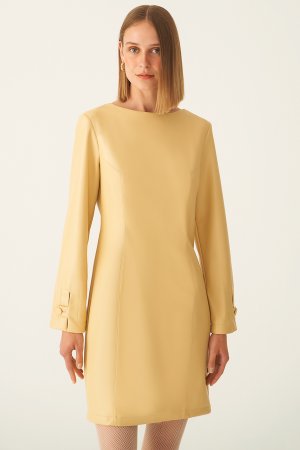 Платье Arleths стандартного кроя с вырезом лодочкой выше колена медового цвета , желтый Perspective