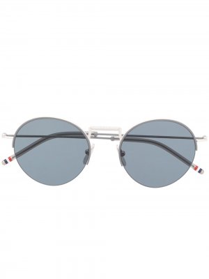 Солнцезащитные очки TBS118 в круглой оправе Thom Browne Eyewear. Цвет: серый