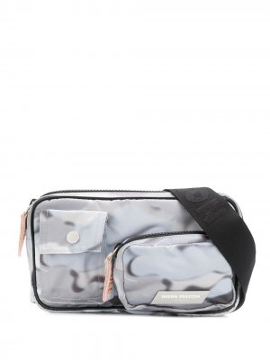 Поясная сумка с камуфляжным принтом Heron Preston. Цвет: серый