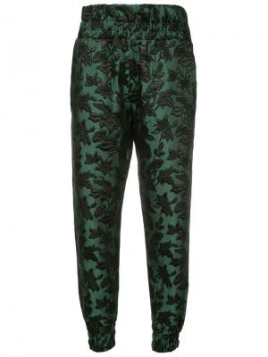 Укороченные брюки с лиственным узором Mother Of Pearl. Цвет: зеленый