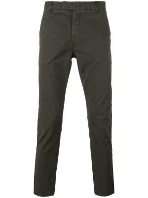 Эластичные брюки-чинос Gabardine J Brand. Цвет: зелёный