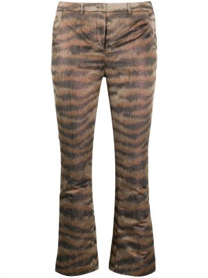 Расклешенные брюки с анималистичным узором Pt01. Цвет: коричневый
