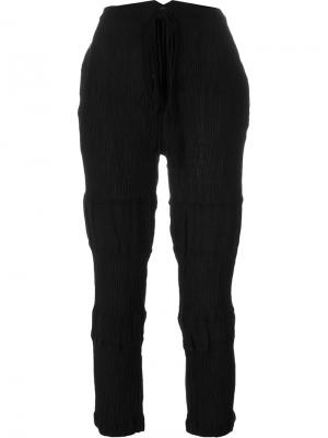 Укороченные брюки с мятым эффектом Lost & Found Ria Dunn. Цвет: чёрный