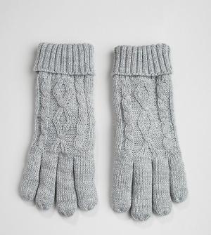 Серые перчатки с узором косы Stitch & Pieces. Цвет: серый