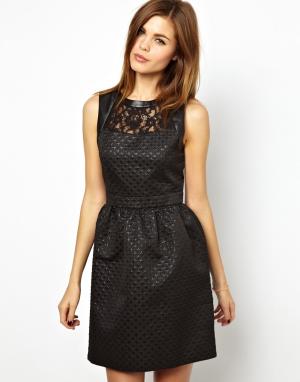 Кружевное платье со вставкой в кожаном стиле A Wear. Цвет: черный