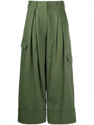 Укороченные брюки со складками на талии Tibi. Цвет: зеленый