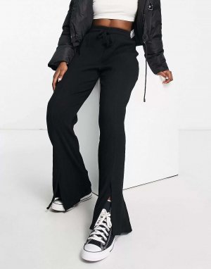 Черные прямые брюки-джоггеры со складками спереди Urban Revivo
