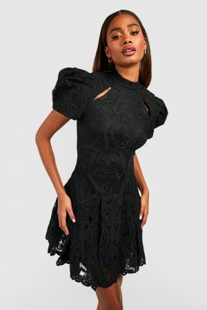 Мини-платье премиум с кружевным рукавом, связанное крючком, черный Boohoo