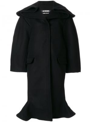 Структурированное пальто в стиле оверсайз Jacquemus. Цвет: чёрный