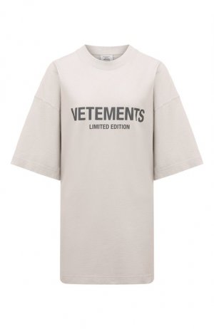 Хлопковая футболка VETEMENTS. Цвет: серый