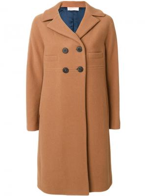Классическое приталенное пальто Mantu. Цвет: телесный