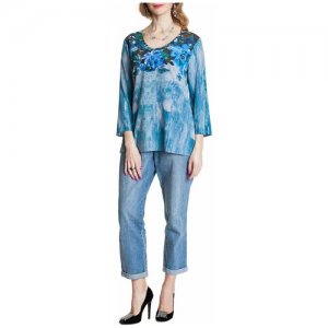 Блуза из крепа с эластаном голубой принт цветы, 46/48 Iya Yots. Цвет: голубой/синий