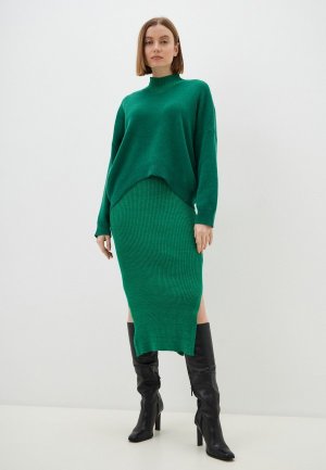 Платье и пуловер Serianno. Цвет: зеленый