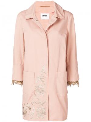 Пальто с вышивкой Bazar Deluxe. Цвет: розовый