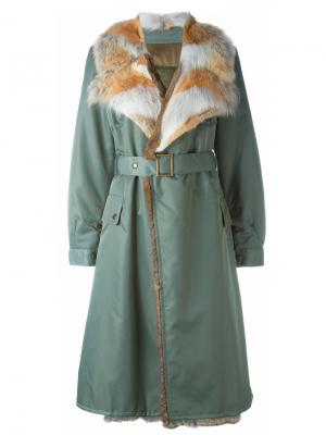 Светло-болотное пальто Mr & Mrs Italy. Цвет: зелёный