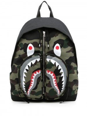 Рюкзак Shark с камуфляжным принтом A BATHING APE®. Цвет: черный