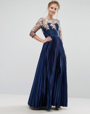 Кружевное платье макси с плиссированной юбкой Premium Chi London. Цвет: темно-синий