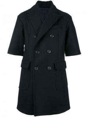 Двубортное пальто с короткими рукавами Wooster + Lardini. Цвет: чёрный