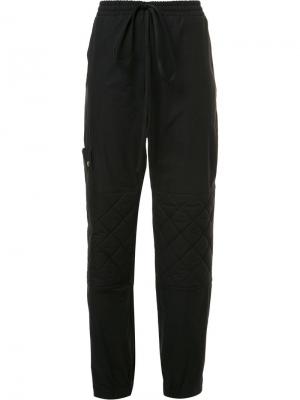 Спортивные брюки со стегаными панелями Rosie Assoulin. Цвет: чёрный