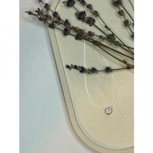 Колье женское бижутерия с подвеской на силиконовом шнуре LU.NA. Цвет: золотистый