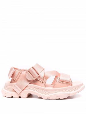 Chunky sole trekking sandals Alexander McQueen. Цвет: розовый