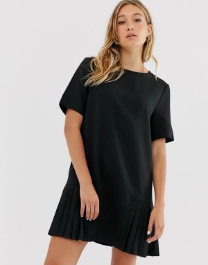 Черное платье мини с короткими рукавами и плиссированной вставкой -Черный NA-KD