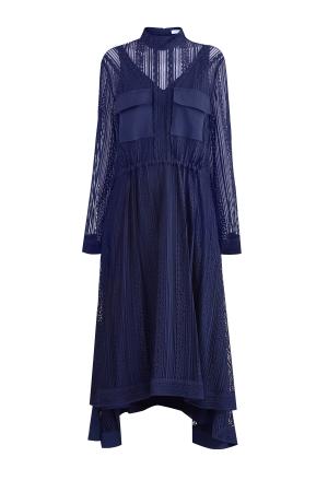 Платье из прозрачной вуали с кружевной отделкой и внутренней сорочкой CHLOE. Цвет: синий
